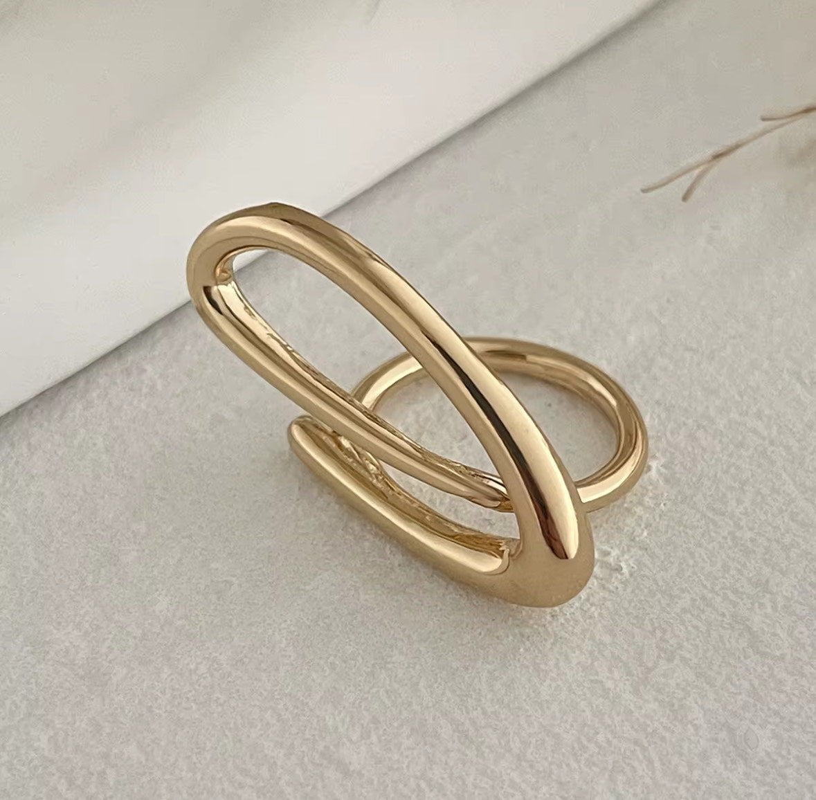 Abstract Ring