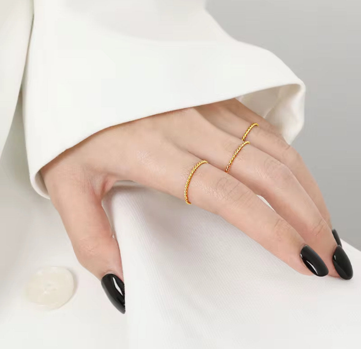 Twisted Midi Stack Ring
